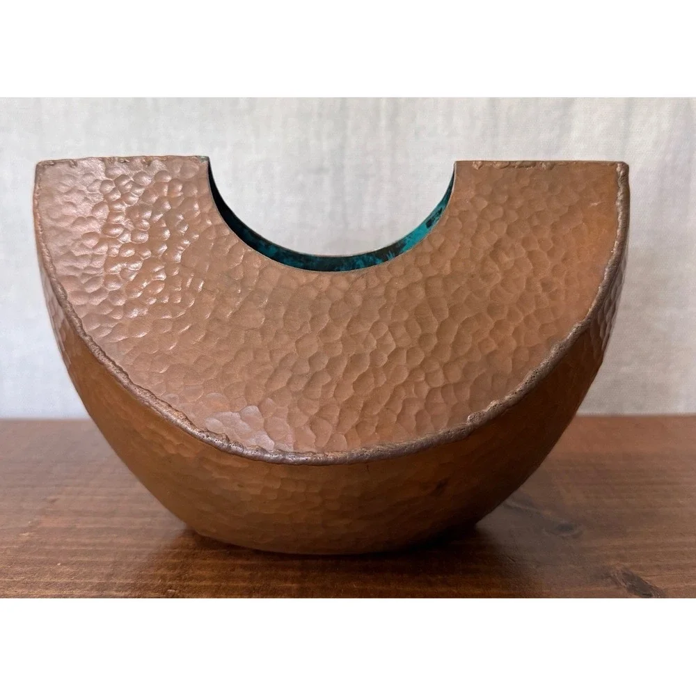 Global Views Hammered Copper Gorge Vase Decor